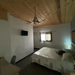 Virginia Lodge *