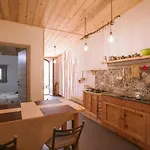 Lodge Virginia Ragusa