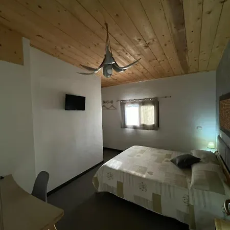 Virginia Lodge *